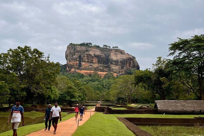 Ambuluwawa Tower and Kandy City Tuk Tuk Tour with Epic views - Tea factory stop: what you’ll actually get out of it