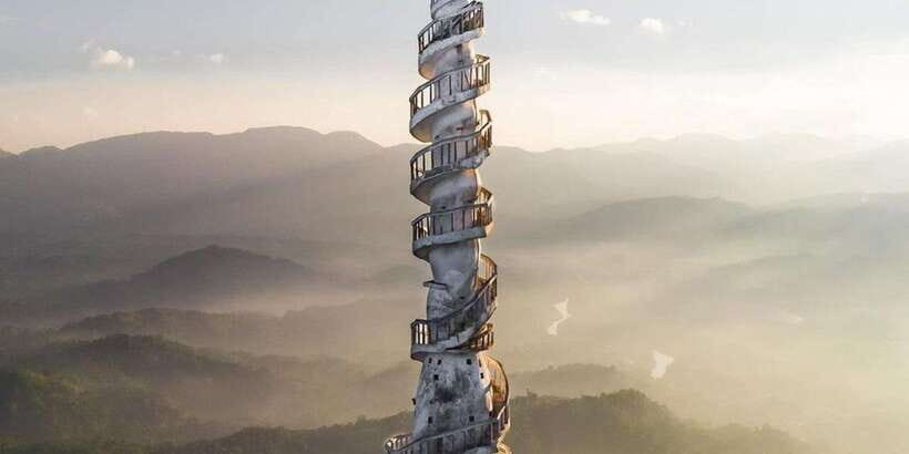 Ambuluwawa Tower & Pinnawala & Kandy Day Tour From Negombo - Ambuluwawa Tower: where the wind and the climb make sense