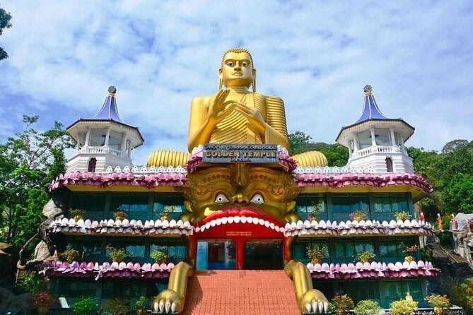 Dambulla, Sigiriya and Pidurangala Tour from Kandy - Stop 1: Dambulla Cave Temple at Rock-Top Scale