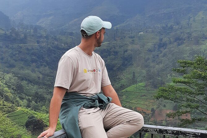 Day tour to Nuwareeliya (Little England) from Kandy - Stop 2: Ramboda Waterfall—how to enjoy it without stressing your feet
