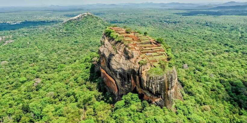 From Kandy: Sigiriya Rock & Dambulla Cave Temple Adventure - First Stop: Sri Muthumariamman Temple in Matale (and the Basics of Temple Etiquette)