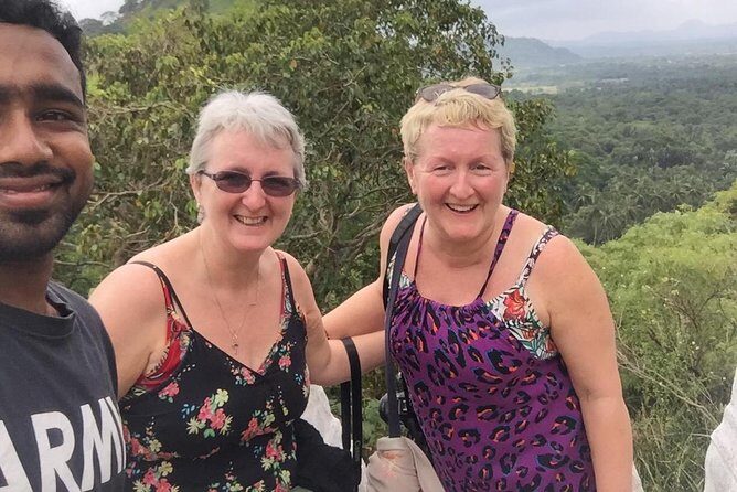 Half-Day Kandy City Tour by Tuk Tuk - Kandy War Cemetery: A Free Stop With Weight