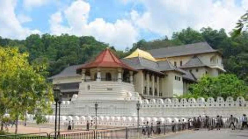 Kandy City Guided Day Tour by Tuk Tuk & Laxury Car - The 8-Hour Rhythm: How to Think About a Full Kandy Day