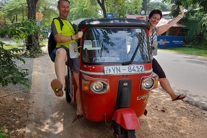 Kandy City Sightseeing Tour by Tuk Tuk - Tea, Gems, and a Free Herbal Stop: Small Detours With Big Context