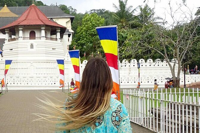 Kandy City Sightseeing Tour by Tuk Tuk - Sacred Tooth Relic and Kandy’s Temple Architecture: Starting With a UNESCO Anchor