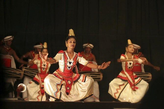 Kandy City Tour - Temple of the Gadaladenia (Damakrithi/veh araya area): another Kandyan-era site