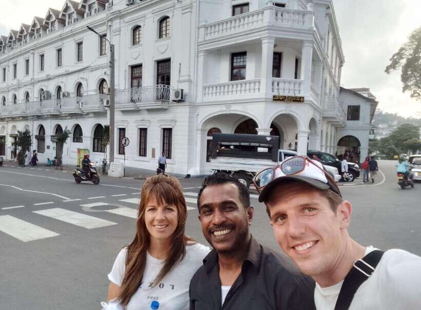 Kandy City Tour & Ambuluwawa Tuk Tuk Adventure - Wood carving, National Gem and Geological Museum, and Batik factory: crafts with context
