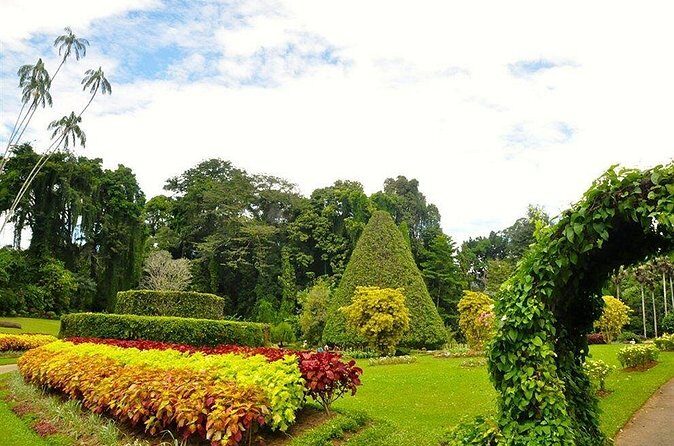 Kandy City Tour by Lux Tours Lanka - Natural Gems and Gemmological Museum: Watch the Process, Don’t Feel Trapped