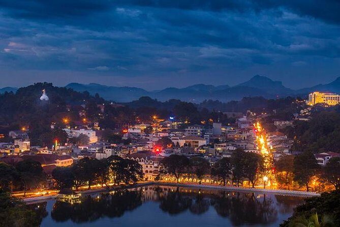 Kandy City Tour by Tuk Tuk - Stop 5: Kandy Lake Club cultural dance show for about an hour