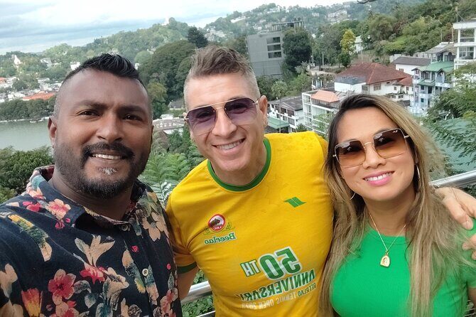 Kandy City Tour by Tuk Tuk with sana - Temple of the Sacred Tooth Relic: Kandy’s Starting Point