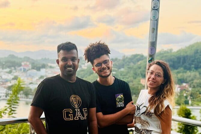 Kandy City Tour with Ambuluwawa by Tuk Tuk - Stop 1: Bahirawakanda Buddha statue area and Sri Maha Bodhi Viharaya