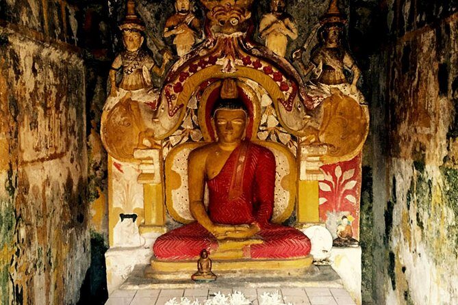 Kandy City Tour with Mahaweli - The Main Event in the Palace Complex: Temple of the Sacred Tooth Relic
