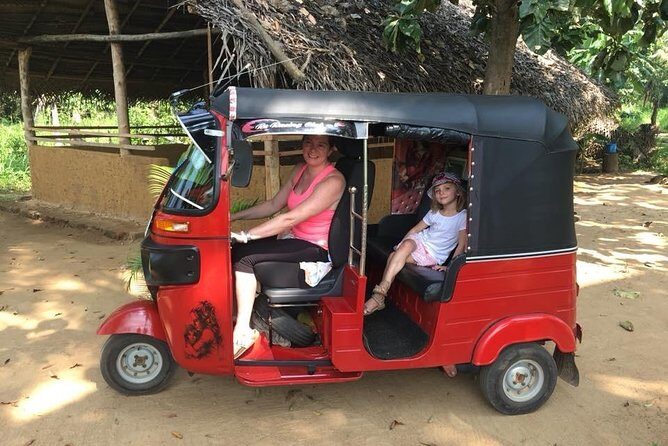 Kandy City Tuk Tuk guide Tour full Day - Kandy City Center and the Local Market: See How Everyday Life Works