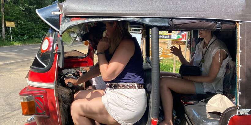 Kandy: Private City Highlights Guided Tour by Tuk-Tuk - Gems, batik, and Ayurvedic cinnamon garden: the craft stops that can be either fun or rushed
