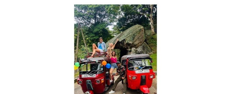 Kandy Private Guided City Day Tour by Local Tuk Tuk - Bahirawakanda Big Buddha and Kandy viewpoints: where the photos make sense