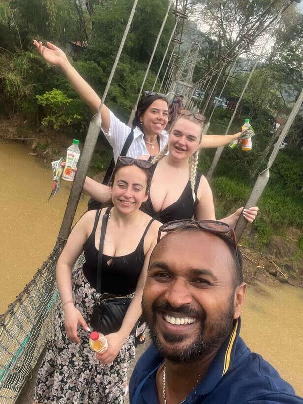Kandy Private Guided City Tour by Tuk Tuk - Meeting Your Guide and Building Your Own Day