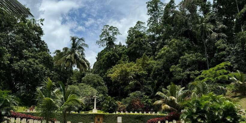 Kandy: Private Guided Tour with Local Highlights by Tuk Tuk - Key things you’ll notice on this Kandy tuk tuk tour