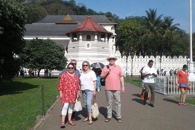 Kandy to Colombo Airport (Airport Drop) or Negombo - Who should book this transfer (and who should be cautious)