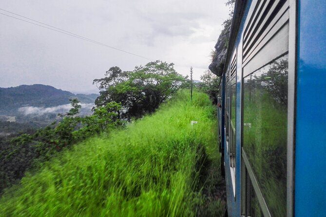 Kandy to Ella train ride on (Train No: 1005 "Podi Menike") - What to pack and how to make it fun on a slow train