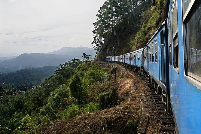 Kandy to Ella train ride on (Train No: 1005 "Podi Menike") - FAQ