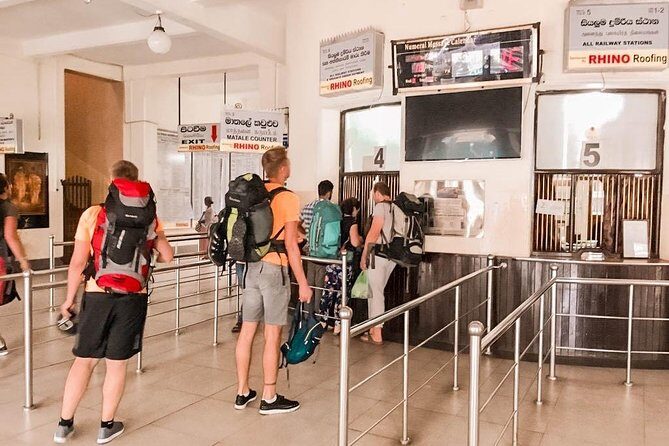 Kandy to Ella train ride on (Train No: 1015 "Udarata Menike") - Kandy boarding at 11:00 am and how the timing really works