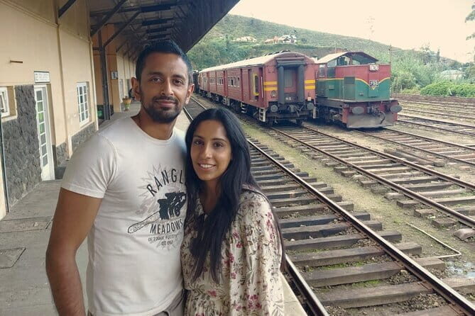Kandy to Nanuoya (Nuwaraeliya) by Train - Reserved Seats - Arriving in Nanu Oya: turning 4 hours into Nuwara Eliya time