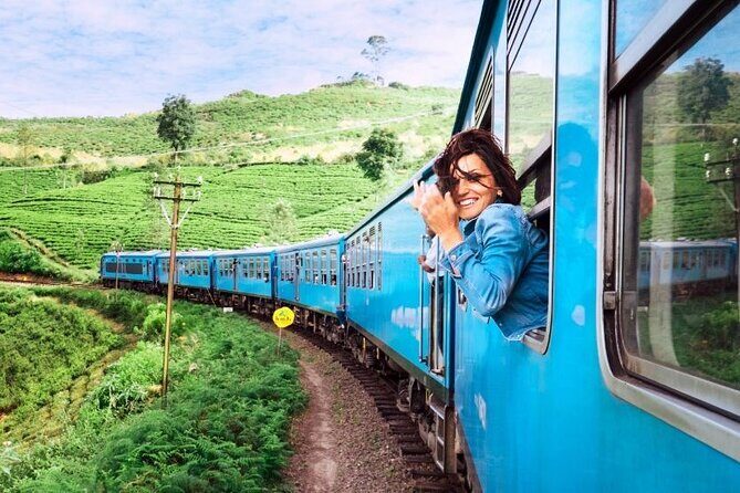 Nuwara Eliya from Kandy by Train - Ramboda Falls on the return drive: nature stop, manageable time
