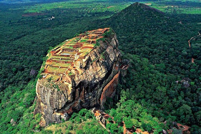 Private Day tour from Kandy to Sigiriya, Dambulla & Pidurangala - Should You Book This Kandy to Sigiriya Private Day Tour?