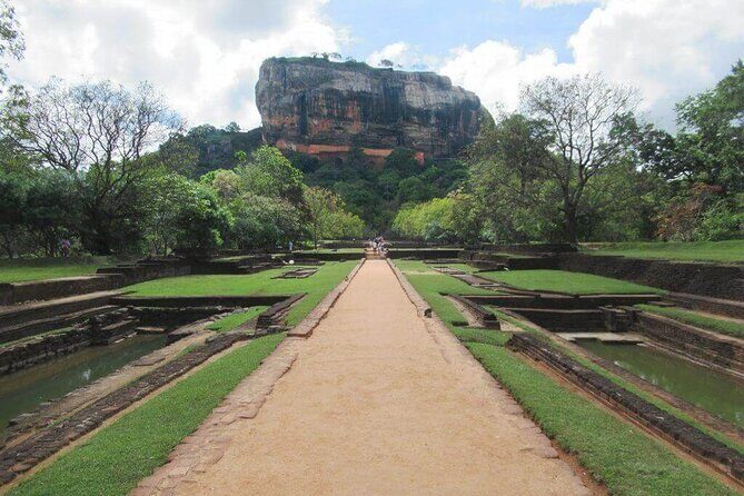 Private Tour to Dambulla and Sigiriya from Kandy in a A/C Car - Sri Muthumariamman Kovil: Rain, Fertility, and Late-1800s Temple Detail