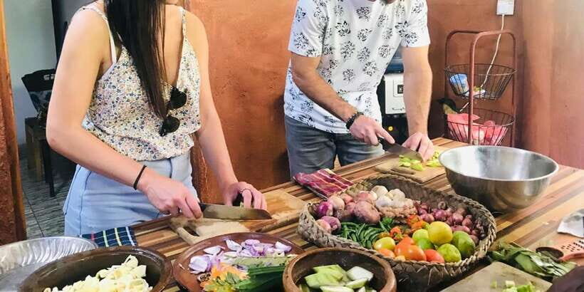 Private Traditional Sri Lankan Cooking Class in Kandy - The 3-Hour Flow: Pickup, Prep, Cooking, and Lunch