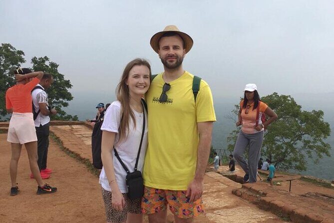Rock Fortress and Dambulla Cave Temple Day Excursion from Kandy - Food, local life, and how to handle the lunch gap