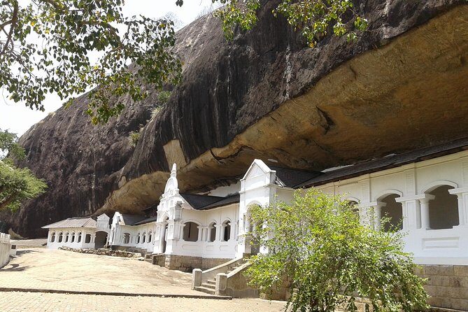 Sigiriya Day Tour - Dambulla Cave Temple - The cultural stops: batik, wood carving, and a spice garden (with time to shop)