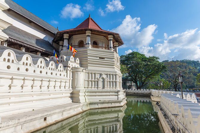 Temple of The Sacred Tooth Relic Entrance Ticket with Guide - Why the Sacred Tooth Relic Temple ticket saves you real time