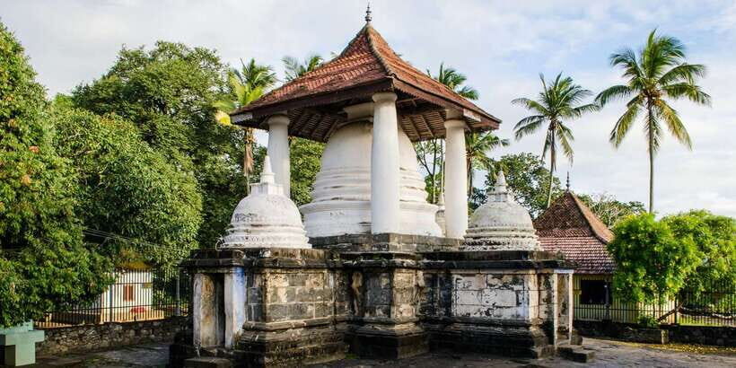 Three Temples Loop In Kandy Day Tour By Tuk Tuk - How the Three Temples loop works in real life